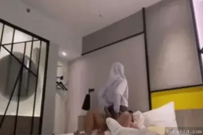 Cewek Jilbab SMA Bikin Konten Ngewe Brutal Sampe Basah