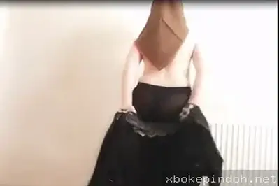 Hijab Cokelat Striptis Erotis Toket Gede Keluar Pelan-Pelan