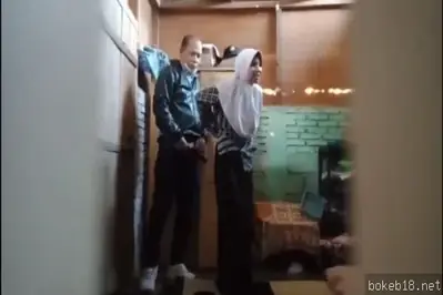 Selingkuh diam-diam entot cewek tetangga cantik